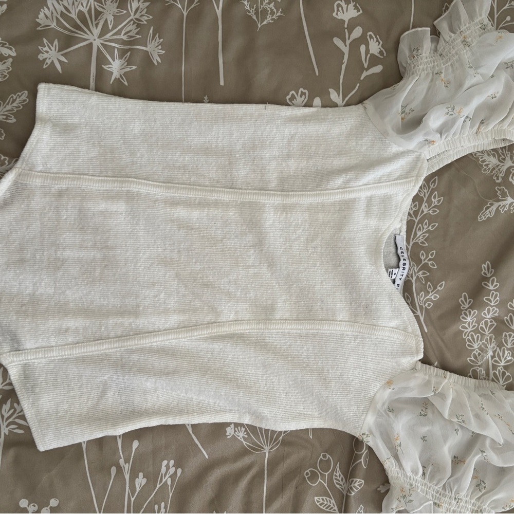 Elegant White Ruffled Sleeve Bodysuit
